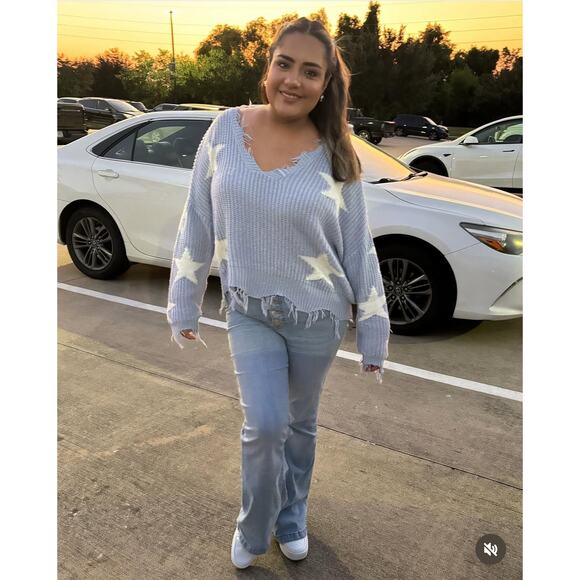 Polly & Esther Star Baby Blue Raw Hem Distressed Knitted V-neck Sweater Size XL - Picture 1 of 13